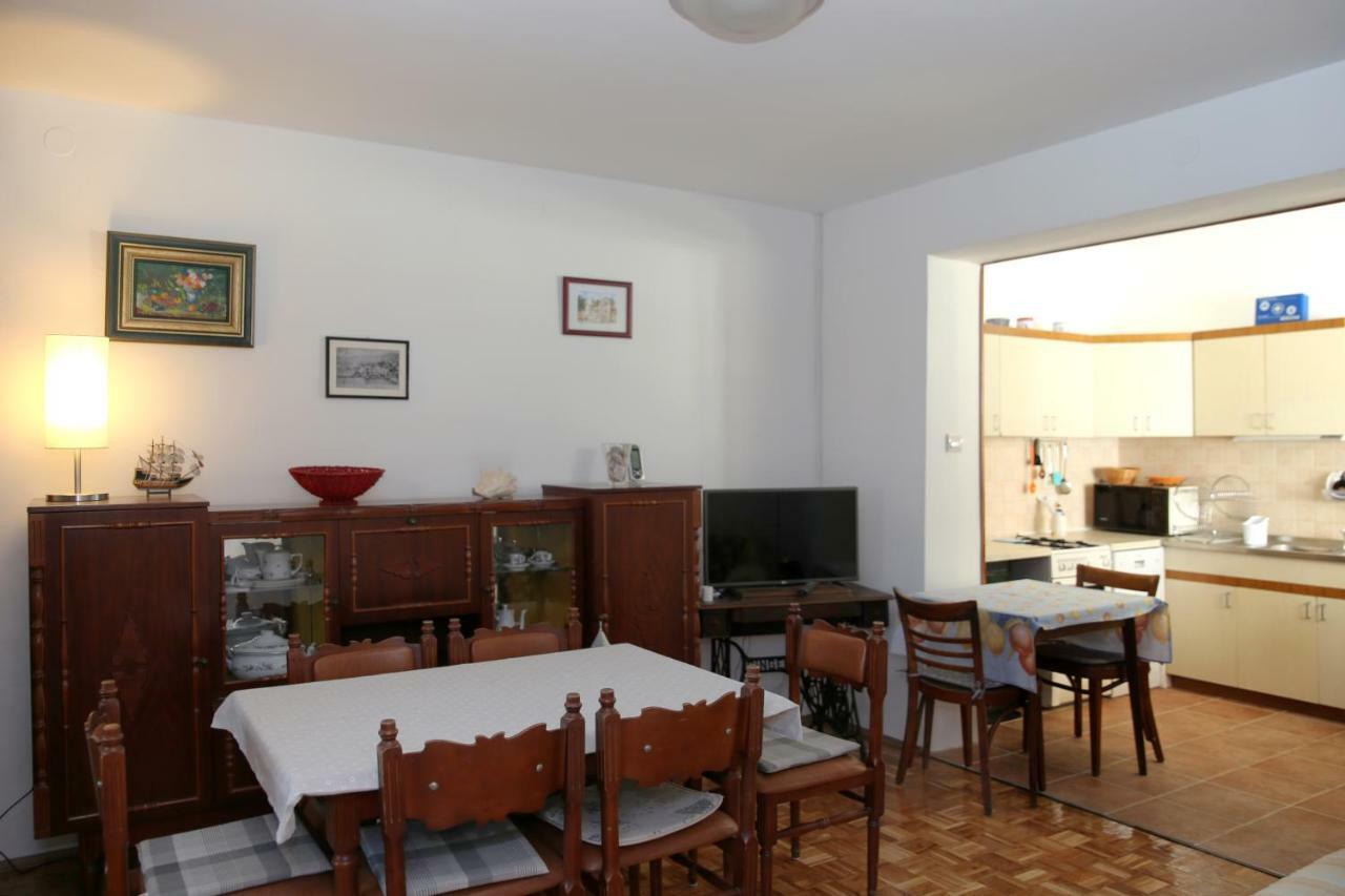 Seaside Apartment Tisno Eksteriør billede