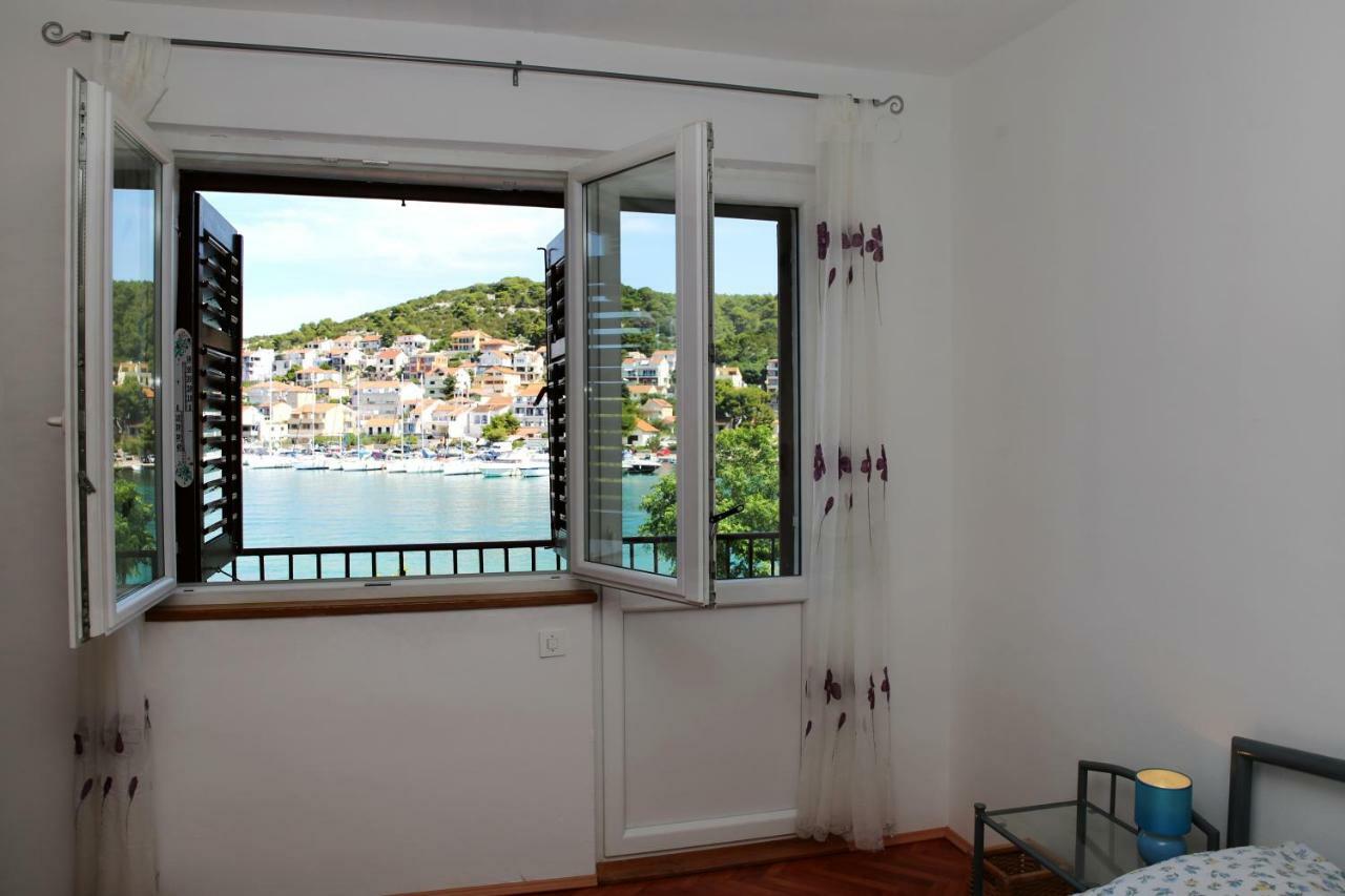 Seaside Apartment Tisno Eksteriør billede